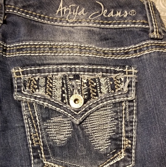 Ariya Jean's size 7/8 - Picture 4 of 7